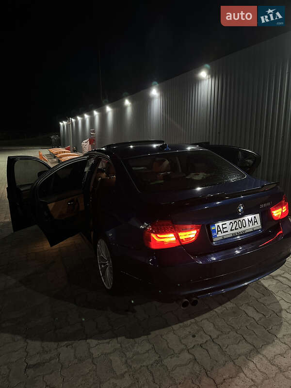 Седан BMW 3 Series 2011 в Каменском фото 5 Седан BMW 3 Series 2011 в Каменском