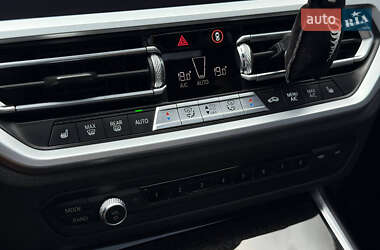 Седан BMW 3 Series 2019 в 