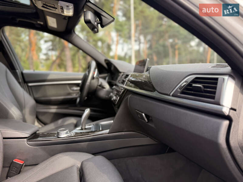 Седан BMW 3 Series 2017 в Киеве