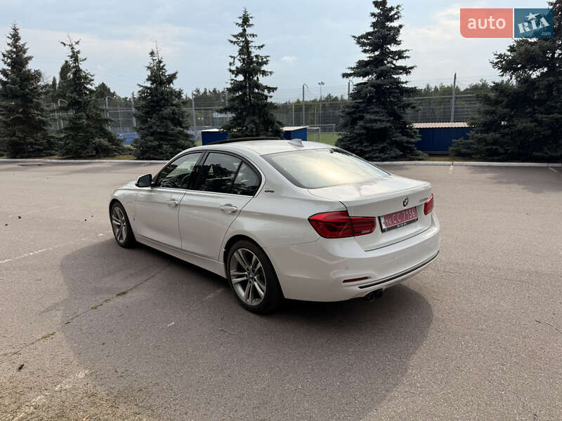 Седан BMW 3 Series 2017 в Киеве