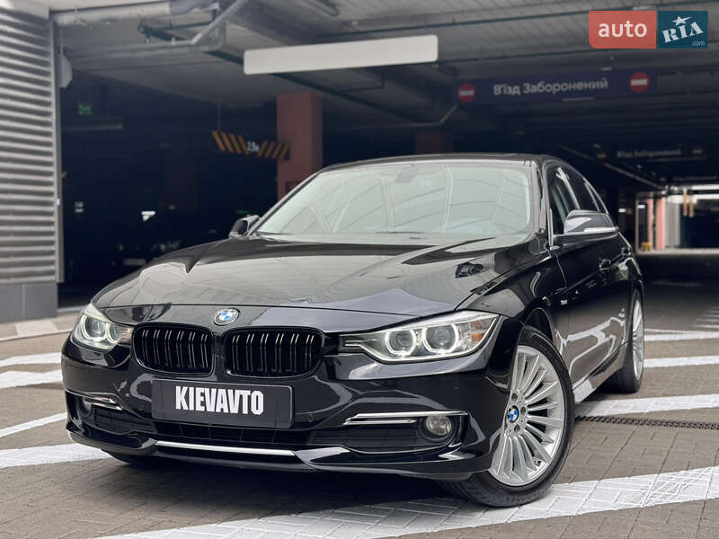 Седан BMW 3 Series 2013 в Киеве