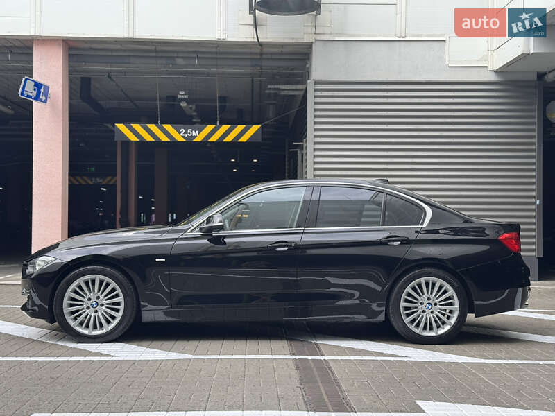 Седан BMW 3 Series 2013 в Киеве