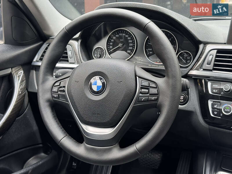 Седан BMW 3 Series 2013 в Киеве