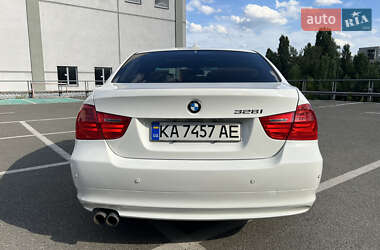 Седан BMW 3 Series 2011 в 
