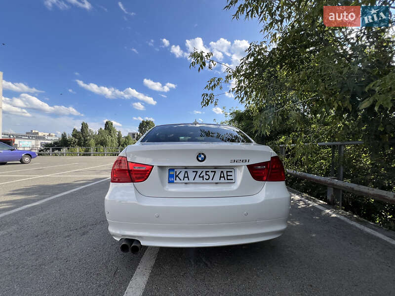 Седан BMW 3 Series 2011 в Киеве