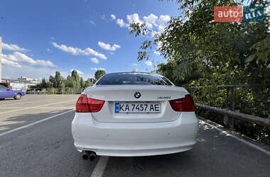 Седан BMW 3 Series 2011 в 