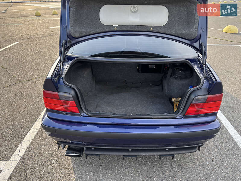 Седан BMW 3 Series 1996 в Киеве