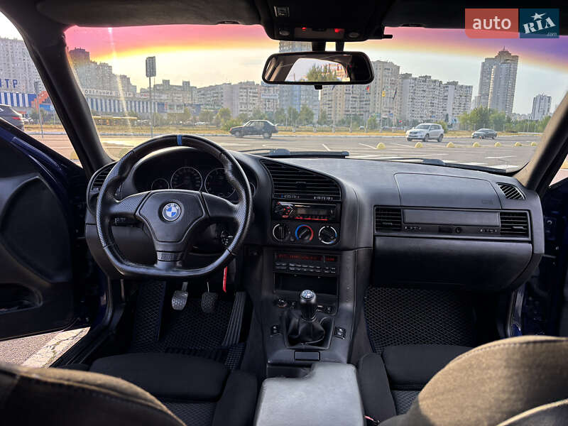Седан BMW 3 Series 1996 в Киеве