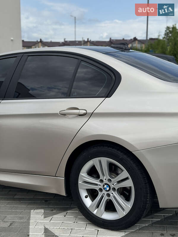 Седан BMW 3 Series 2015 в Кременце