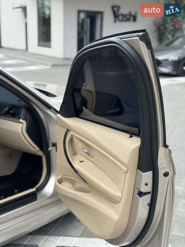 Седан BMW 3 Series 2015 в Кременце