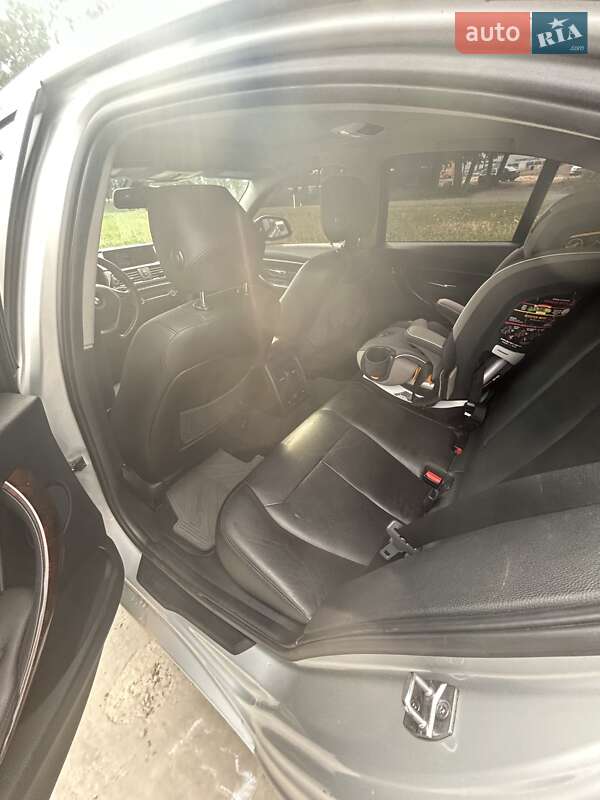 Седан BMW 3 Series 2015 в Киеве