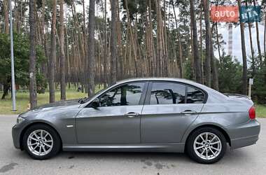 Седан BMW 3 Series 2011 в 