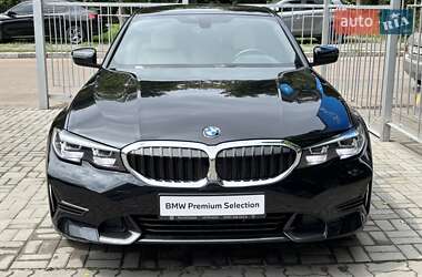 Седан BMW 3 Series 2022 в Черкасах