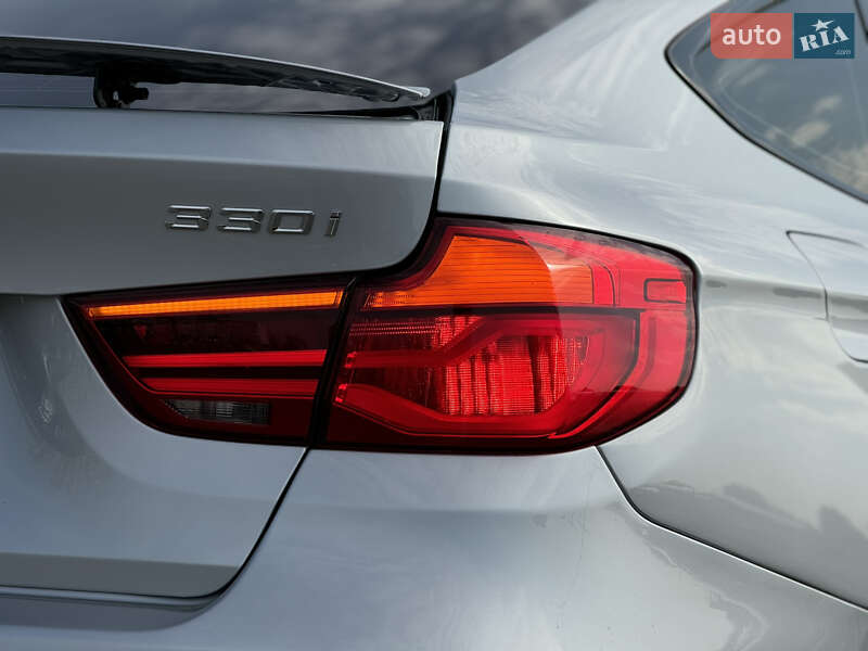 Седан BMW 3 Series 2017 в Києві