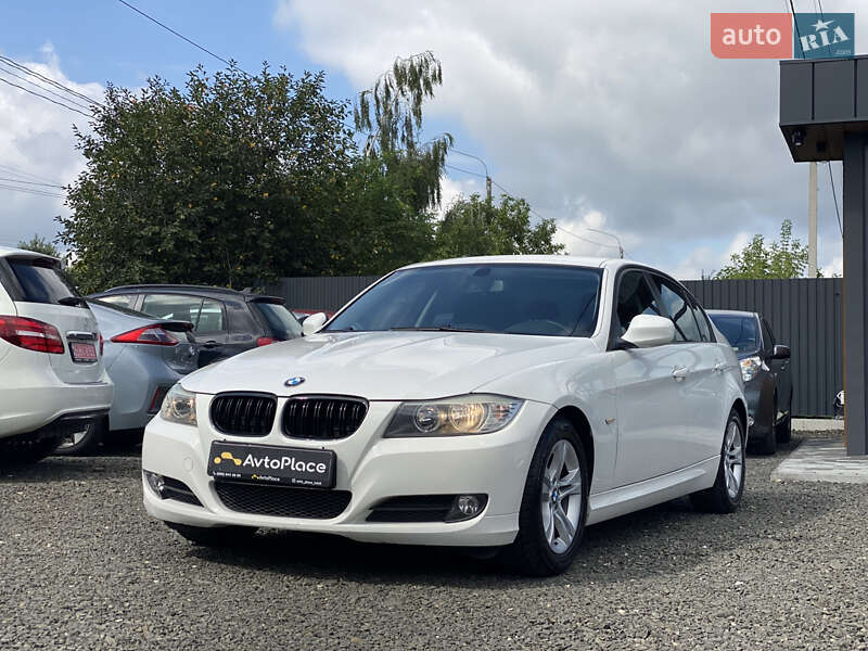 Седан BMW 3 Series 2009 в Луцке