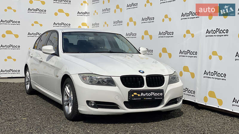 Седан BMW 3 Series 2009 в Луцке