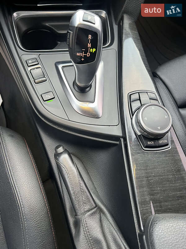 Седан BMW 3 Series 2015 в Буске