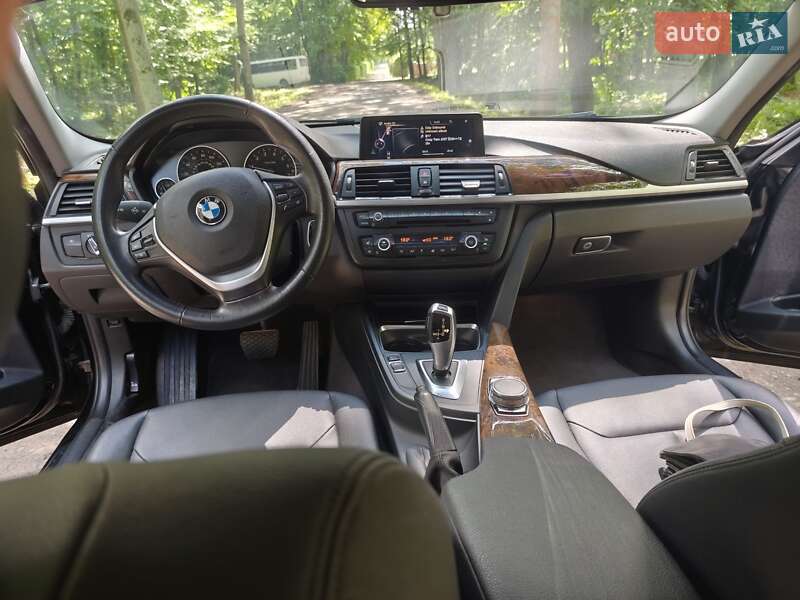 Седан BMW 3 Series 2015 в Луцьку