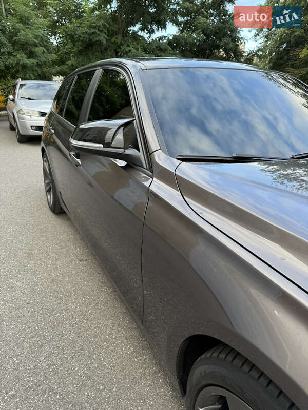 Универсал BMW 3 Series 2015 в Киеве