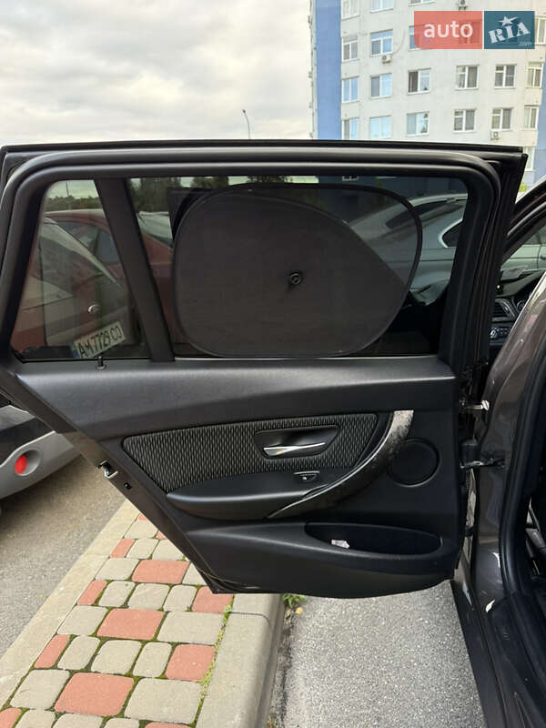 Универсал BMW 3 Series 2015 в Киеве