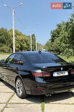 Седан BMW 3 Series 2017 в Харькове
