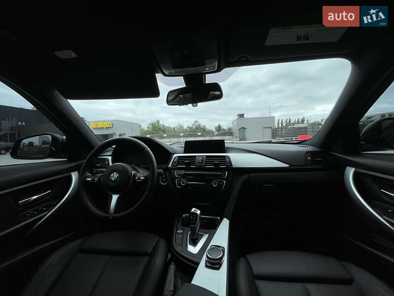 Седан BMW 3 Series 2015 в Киеве