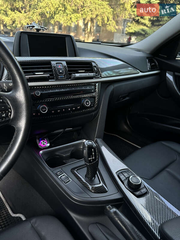 Седан BMW 3 Series 2012 в Желтых Водах