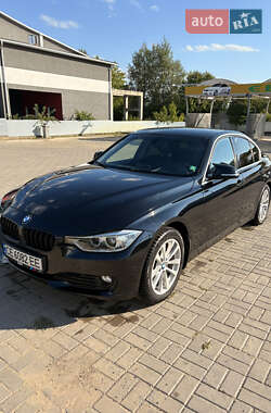 Седан BMW 3 Series 2013 в Сторожинце