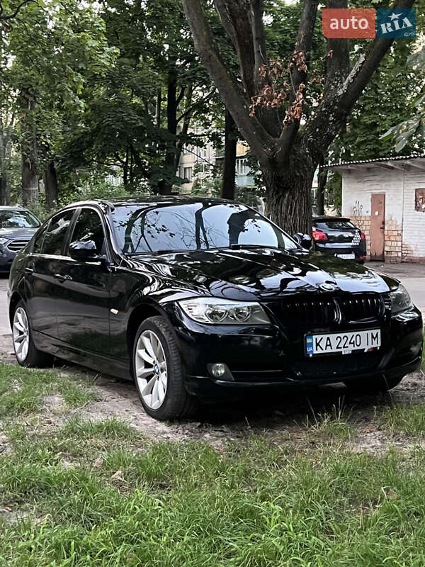 Седан BMW 3 Series 2011 в Києві