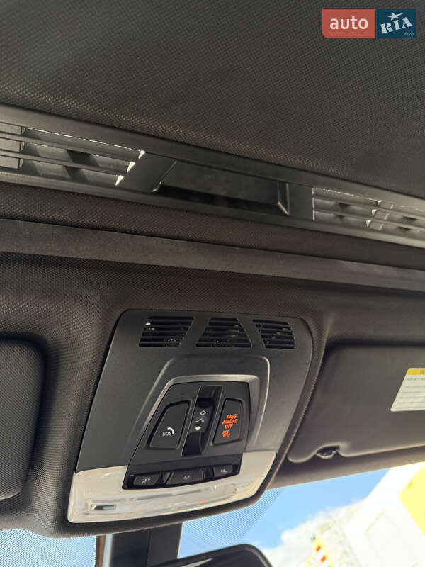 Седан BMW 3 Series 2017 в Киеве