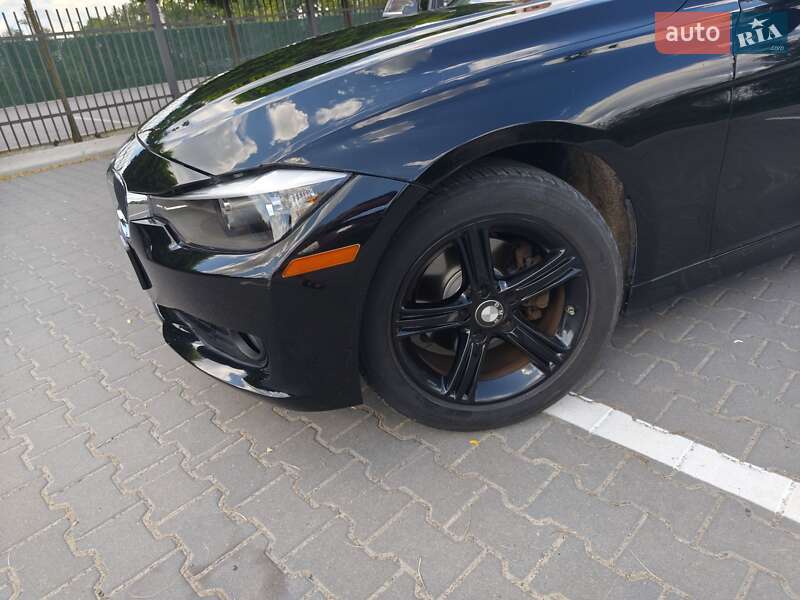 Седан BMW 3 Series 2015 в Луцьку