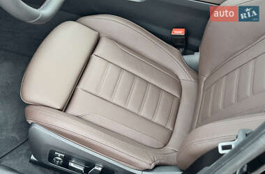 Седан BMW 3 Series 2025 в 