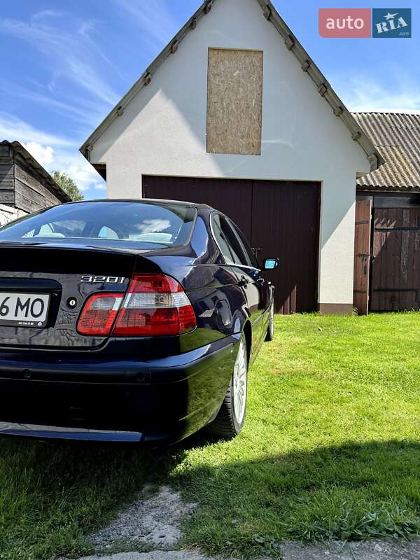 Седан BMW 3 Series 2002 в Млинове