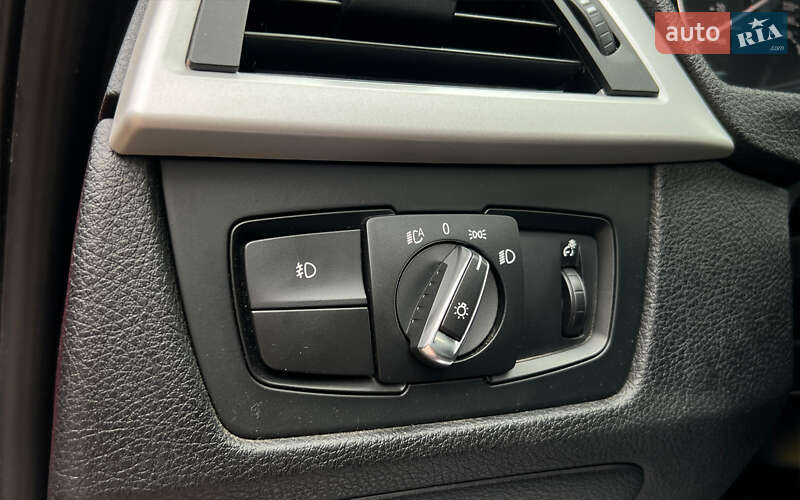 Седан BMW 3 Series 2013 в Львове