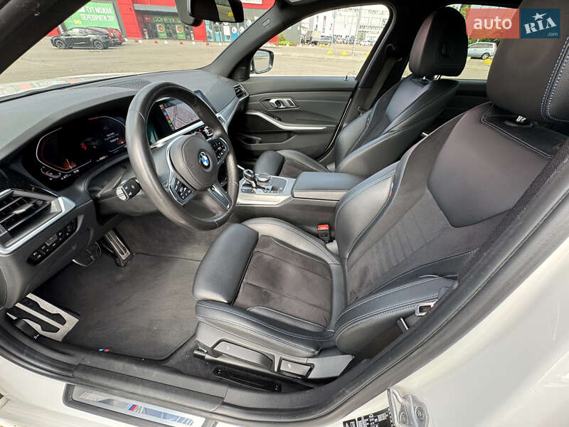 Седан BMW 3 Series 2019 в Киеве