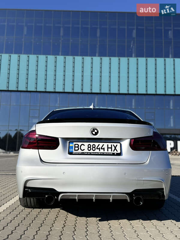 Седан BMW 3 Series 2018 в Львові
