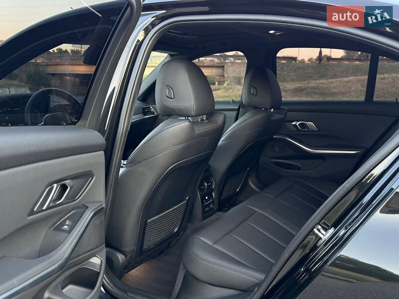 Седан BMW 3 Series 2019 в Александрие