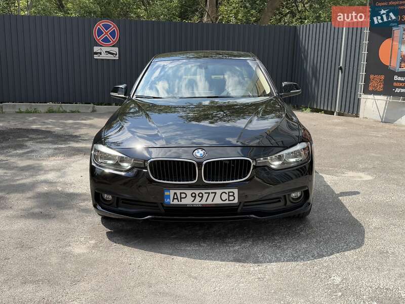 Седан BMW 3 Series 2016 в Киеве