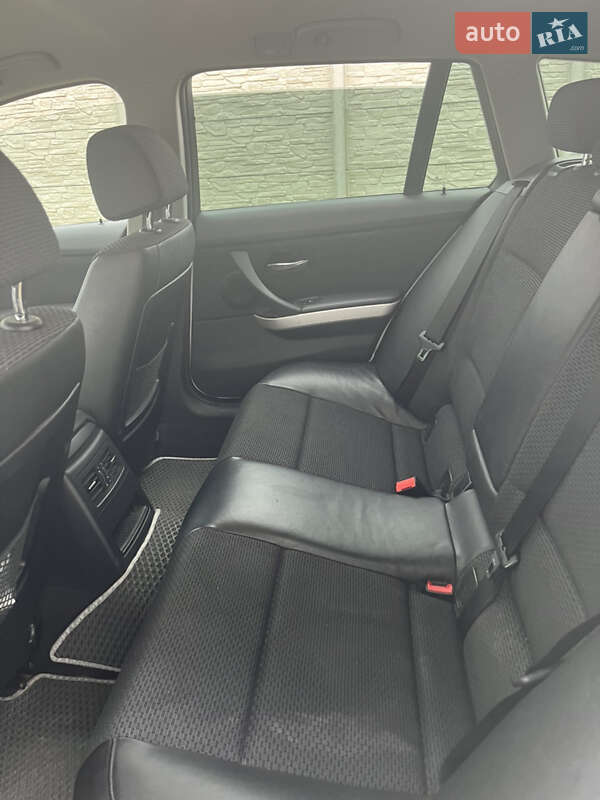 Универсал BMW 3 Series 2012 в Березному