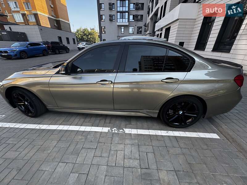 Седан BMW 3 Series 2018 в Кременчуге