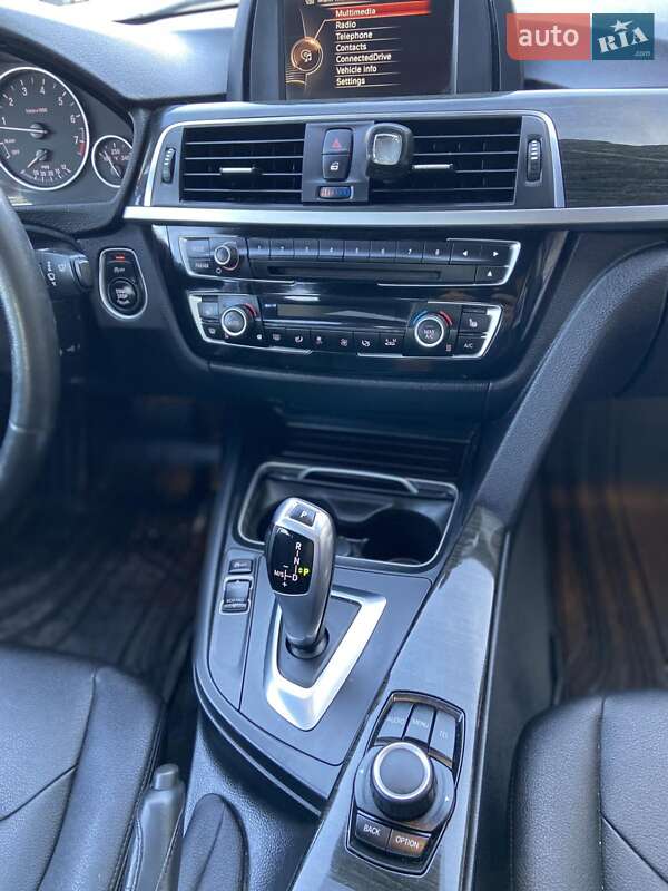 Седан BMW 3 Series 2016 в Луцке