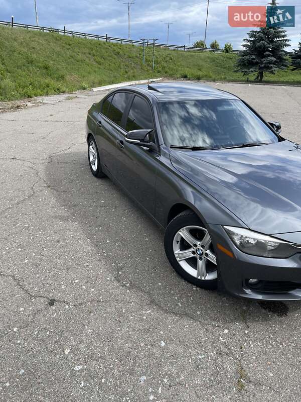 Седан BMW 3 Series 2013 в Кропивницком