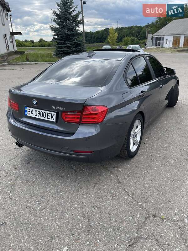 Седан BMW 3 Series 2013 в Кропивницком