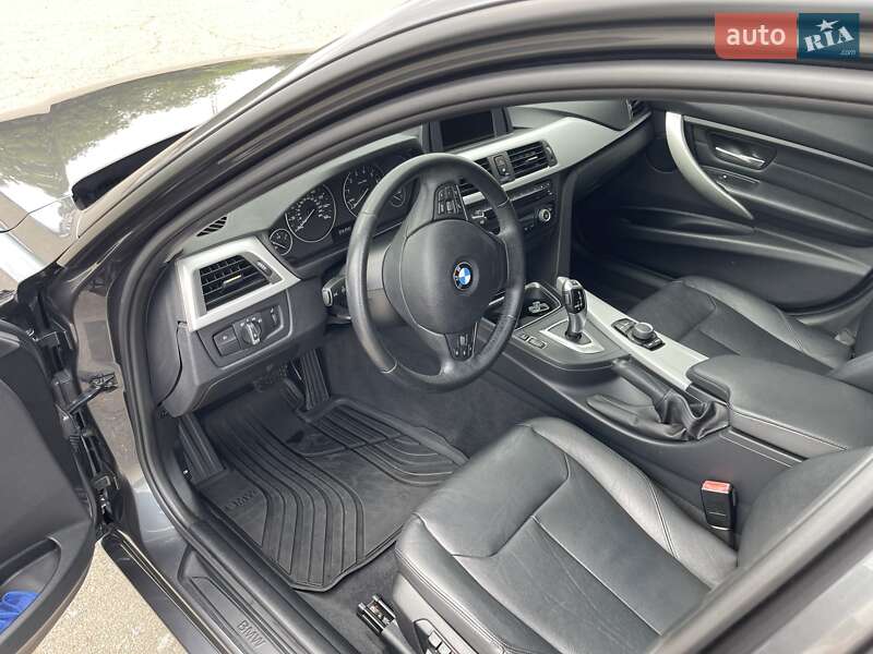 Седан BMW 3 Series 2013 в Кропивницком