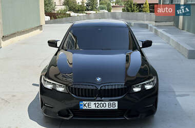 Седан BMW 3 Series 2019 в Дніпрі