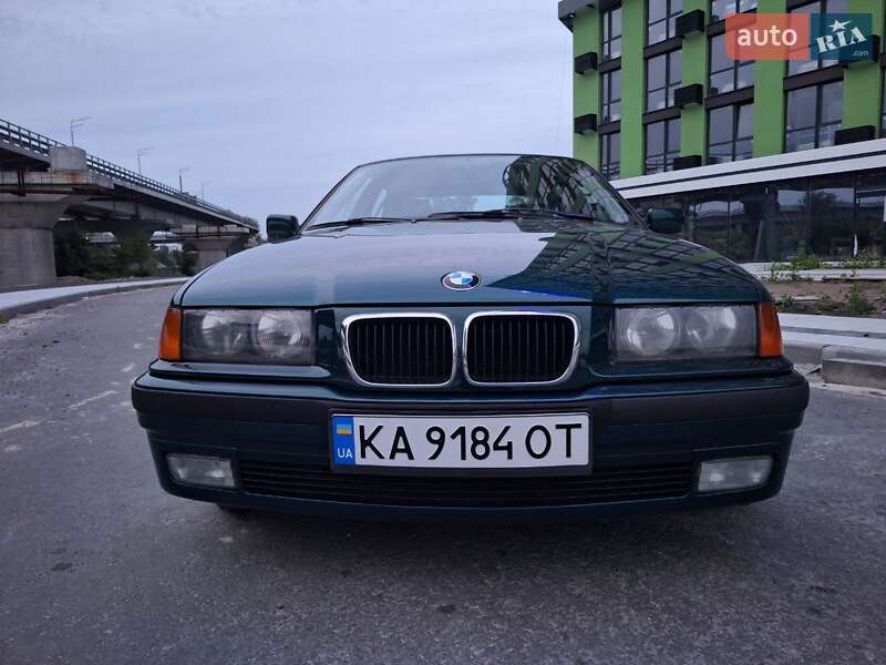 Седан BMW 3 Series 1997 в Киеве