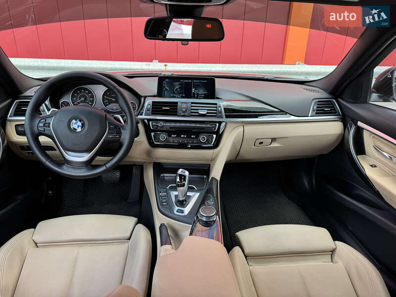 Седан BMW 3 Series 2017 в Киеве