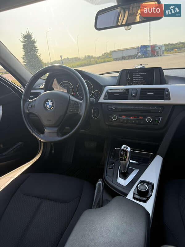 Седан BMW 3 Series 2013 в Виннице