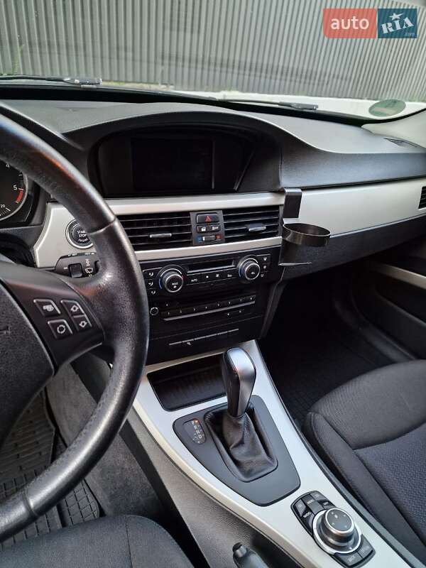 Универсал BMW 3 Series 2011 в Киеве