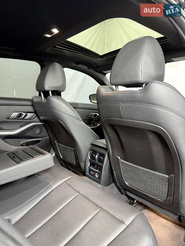 Седан BMW 3 Series 2019 в Одесі